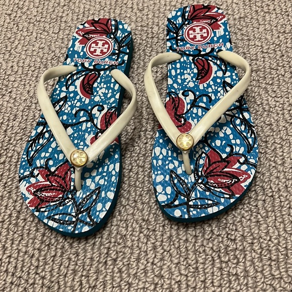 Tory Burch flip flops size 6 - Picture 2 of 3